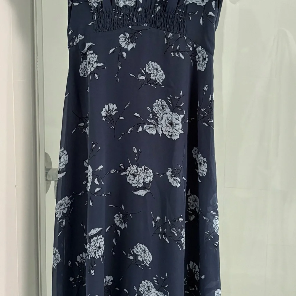 Club Monaco Navy Floral Midi Dress - Picture 4 of 7